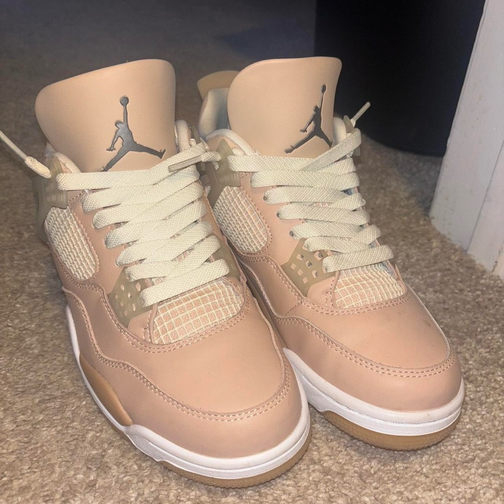 Jordan 4 Shimmers